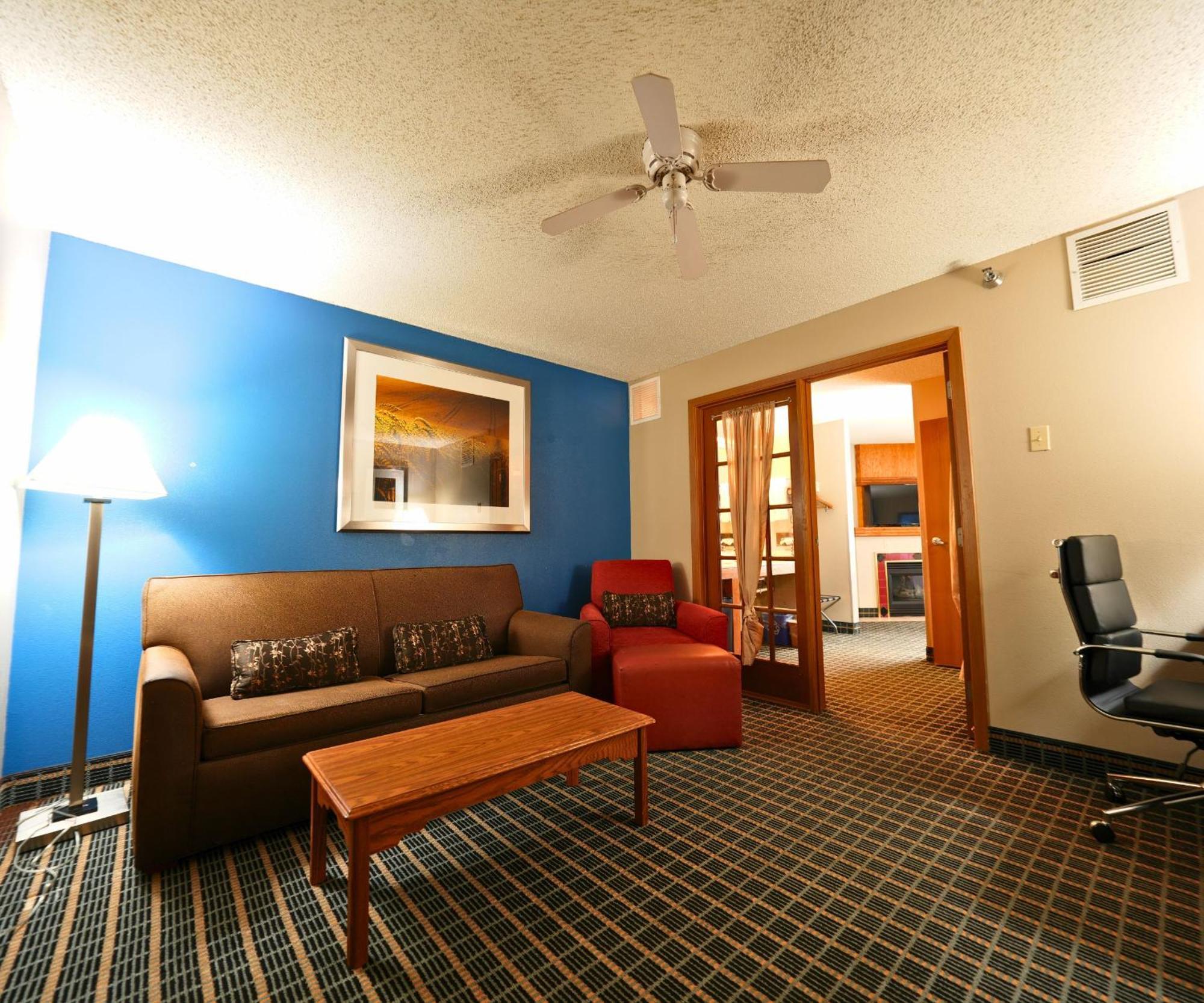 Baymont By Wyndham Marshalltown Bagian luar foto