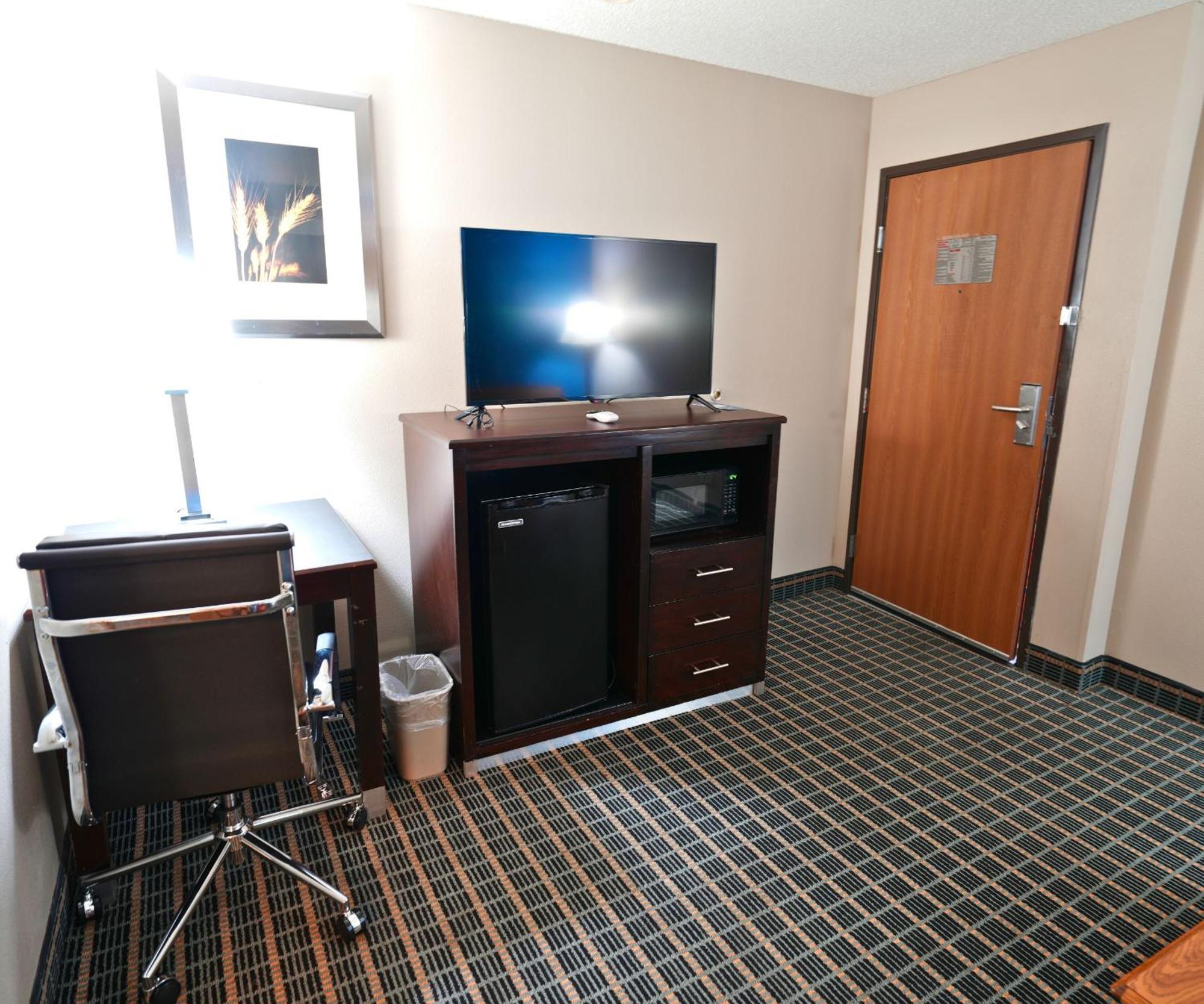 Baymont By Wyndham Marshalltown Bagian luar foto