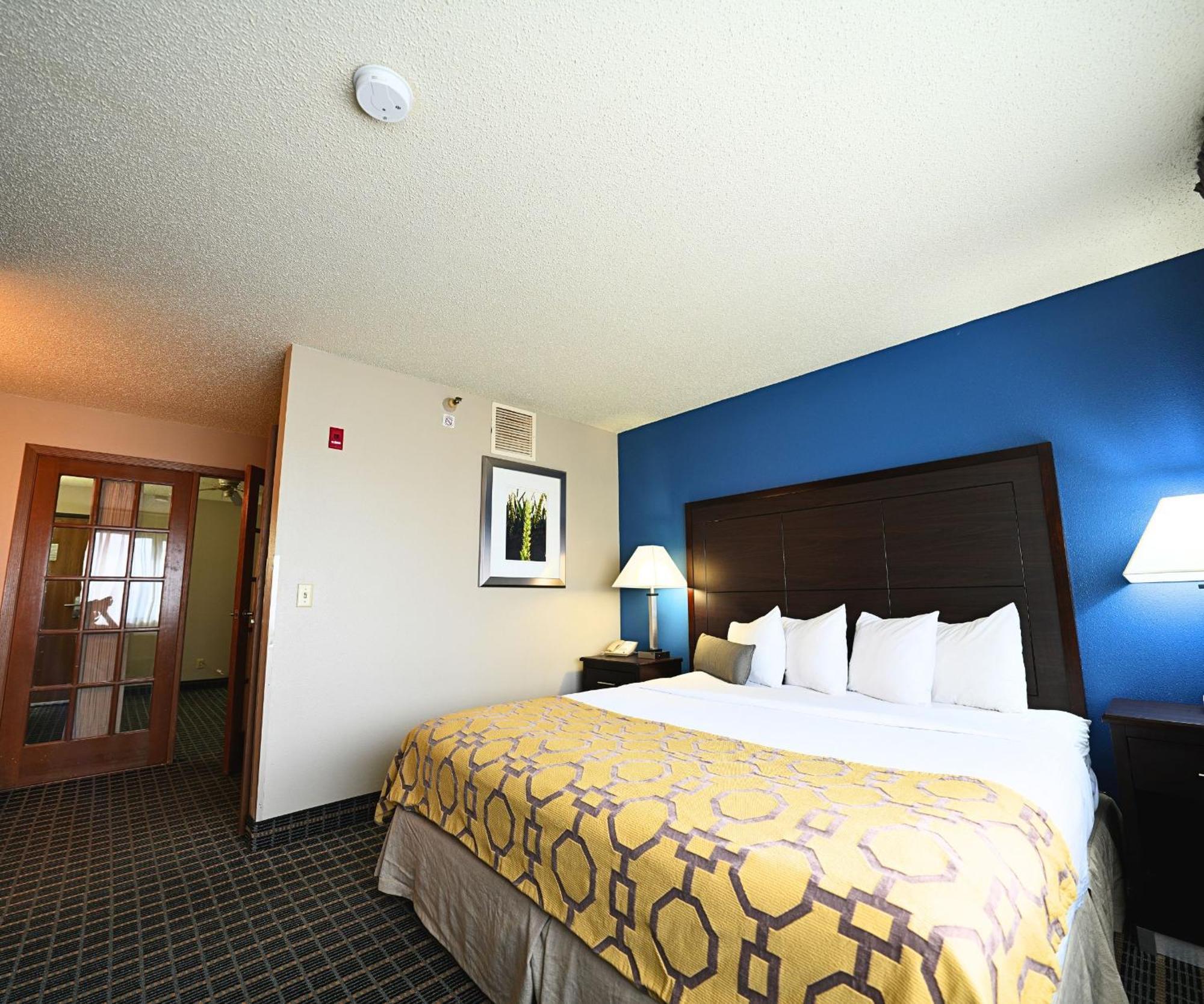 Baymont By Wyndham Marshalltown Bagian luar foto